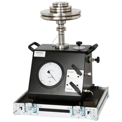 Hydraulic pipeline tester
